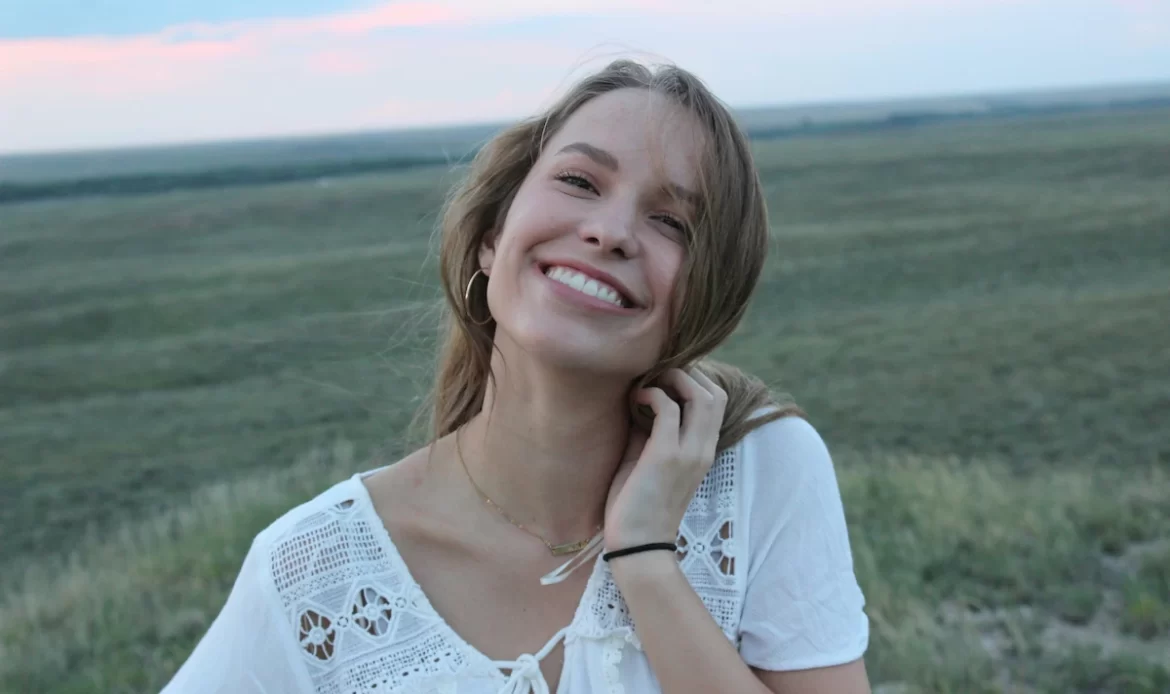 Veneers vs smile makeover – best option for you