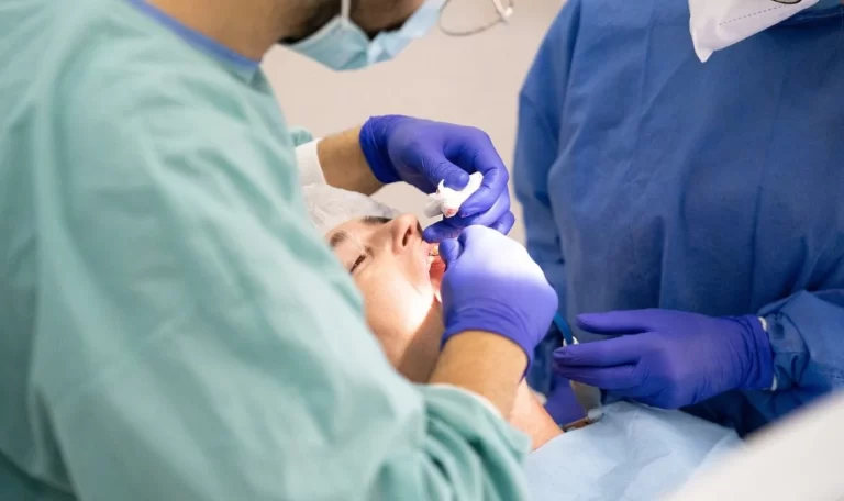 Ceramic zirconium implant features and benefits